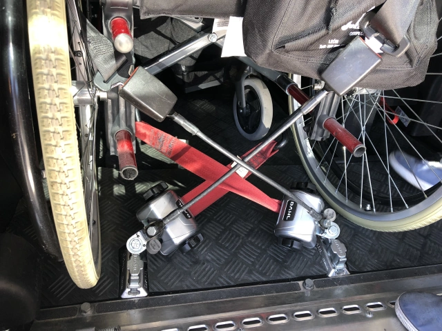 Anclaje silla de ruedas en taxi de León