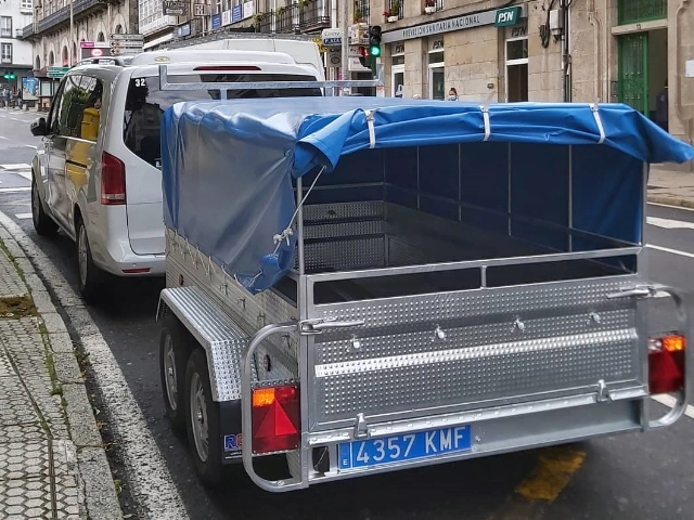 Taxi con remolque en Ferrol